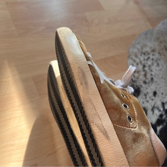 Golden Goose Deluxe Brand Superstar Gold Velvet Size 38 - Picture 10 of 14